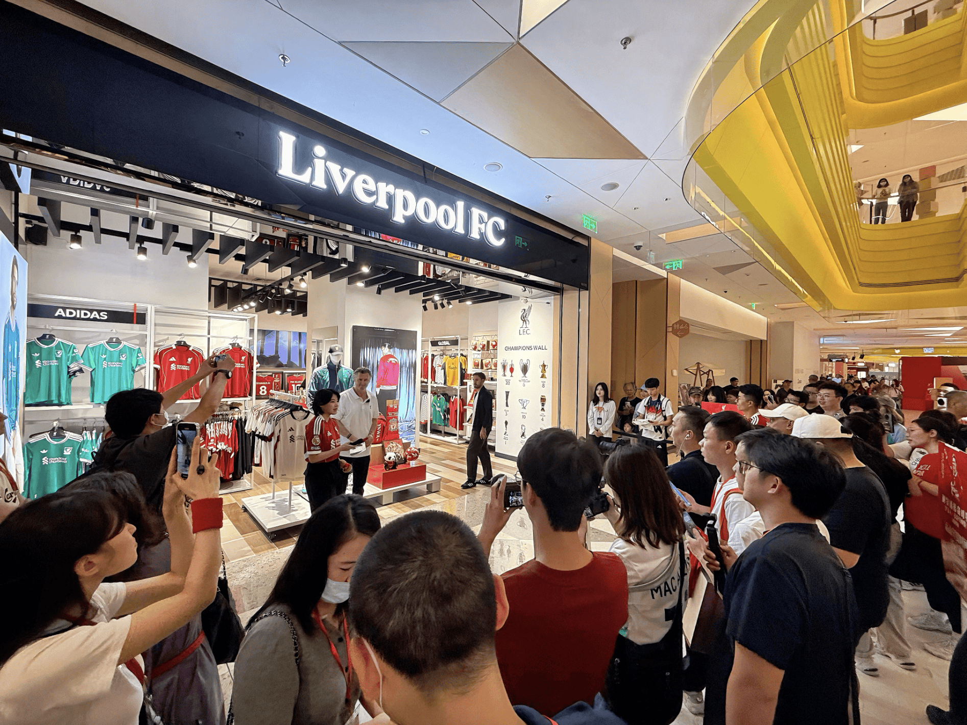 利物浦足球俱乐部官方商店广东首店登陆深圳